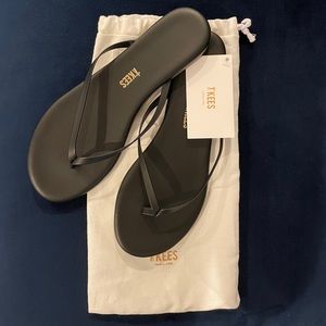 TKEES Sandals